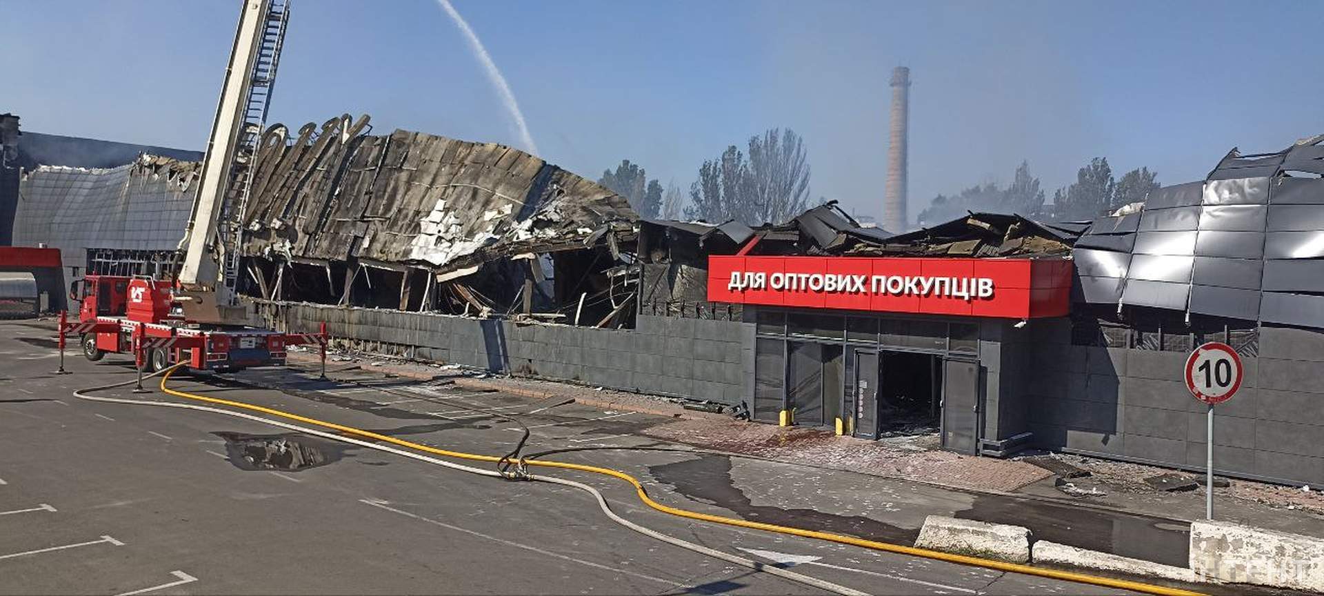 Понівечена Одеса у світлинах Інтента