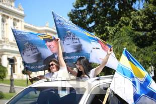 В Одесі влаштували автопробіг на підтримку зниклих безвісти військових моряків