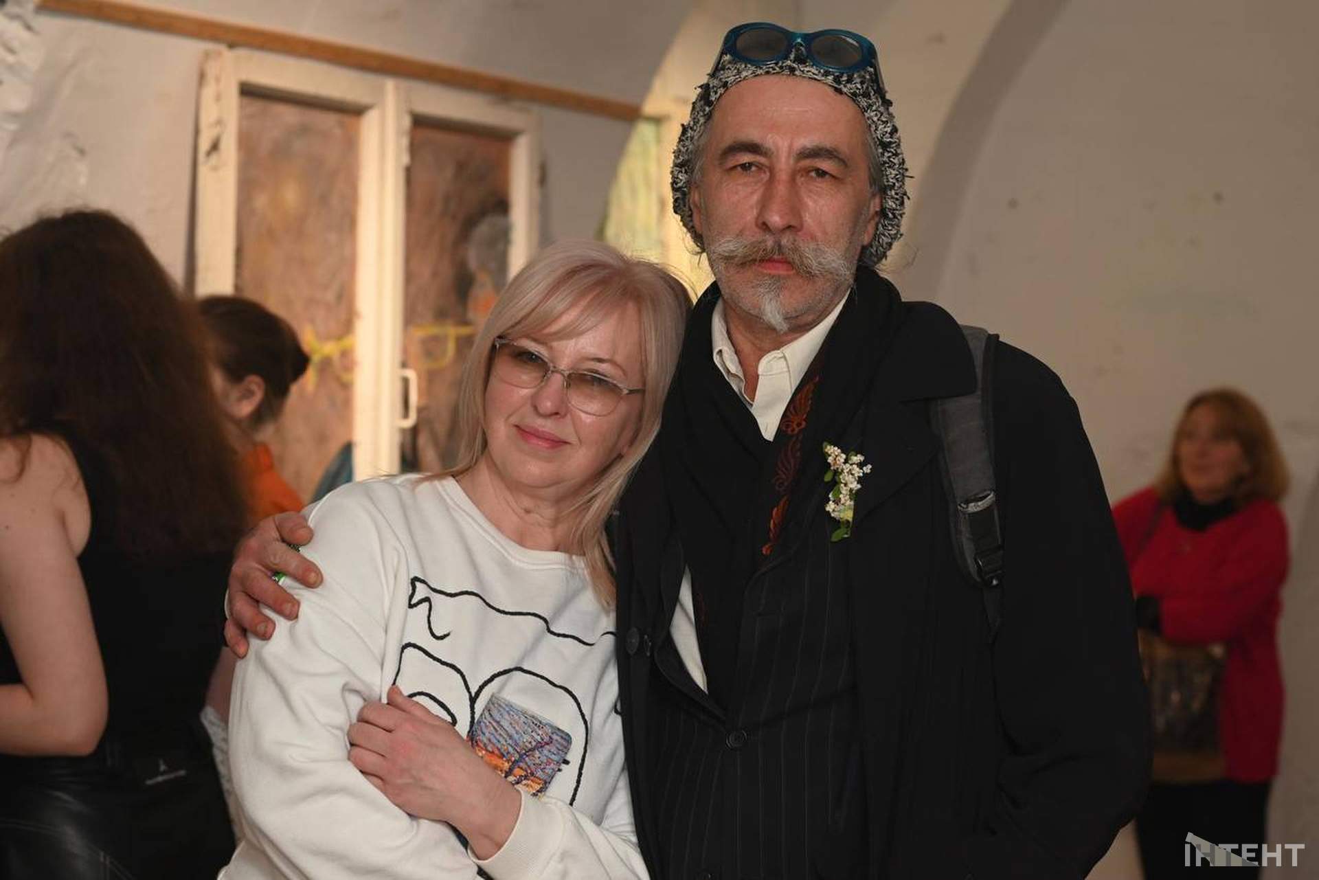 В Одесі відкрилася виставка картин у вікнах