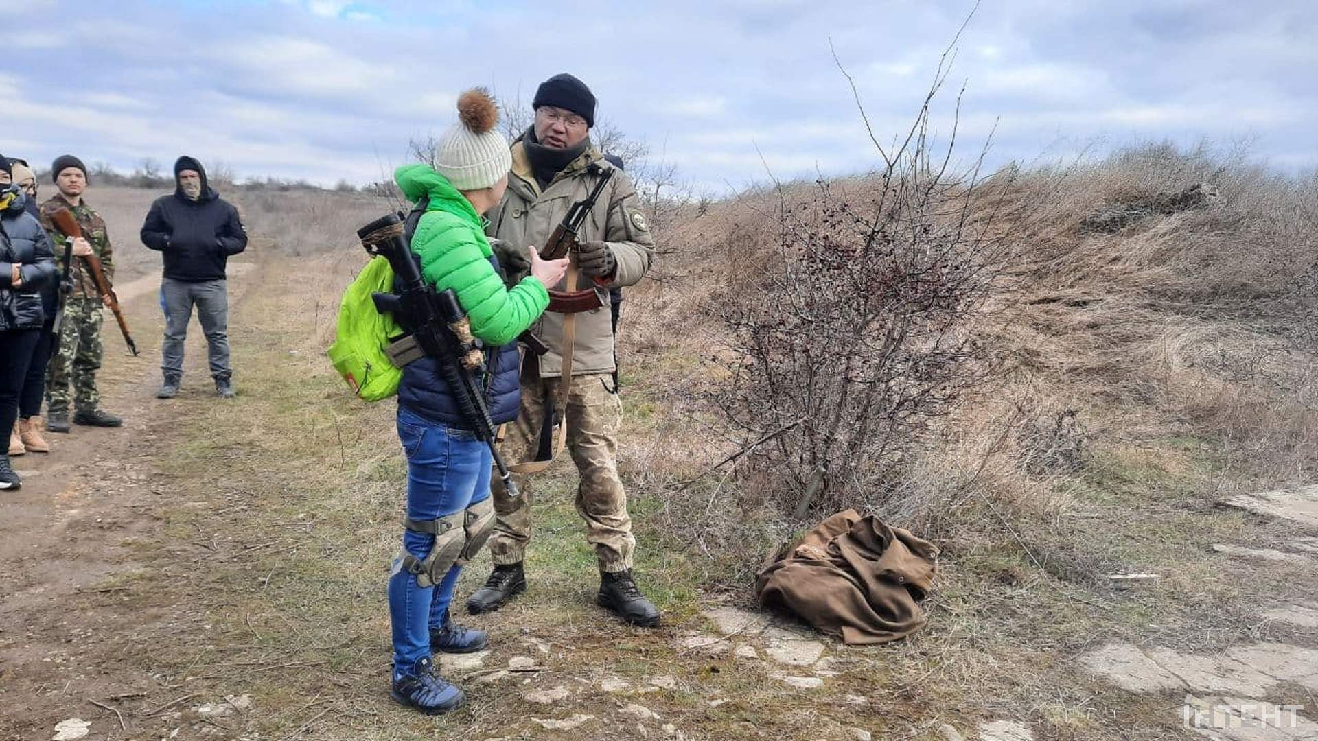 Не панікуй! Готуйся: в Одесі навчали цивільне населення поводитись зі зброєю