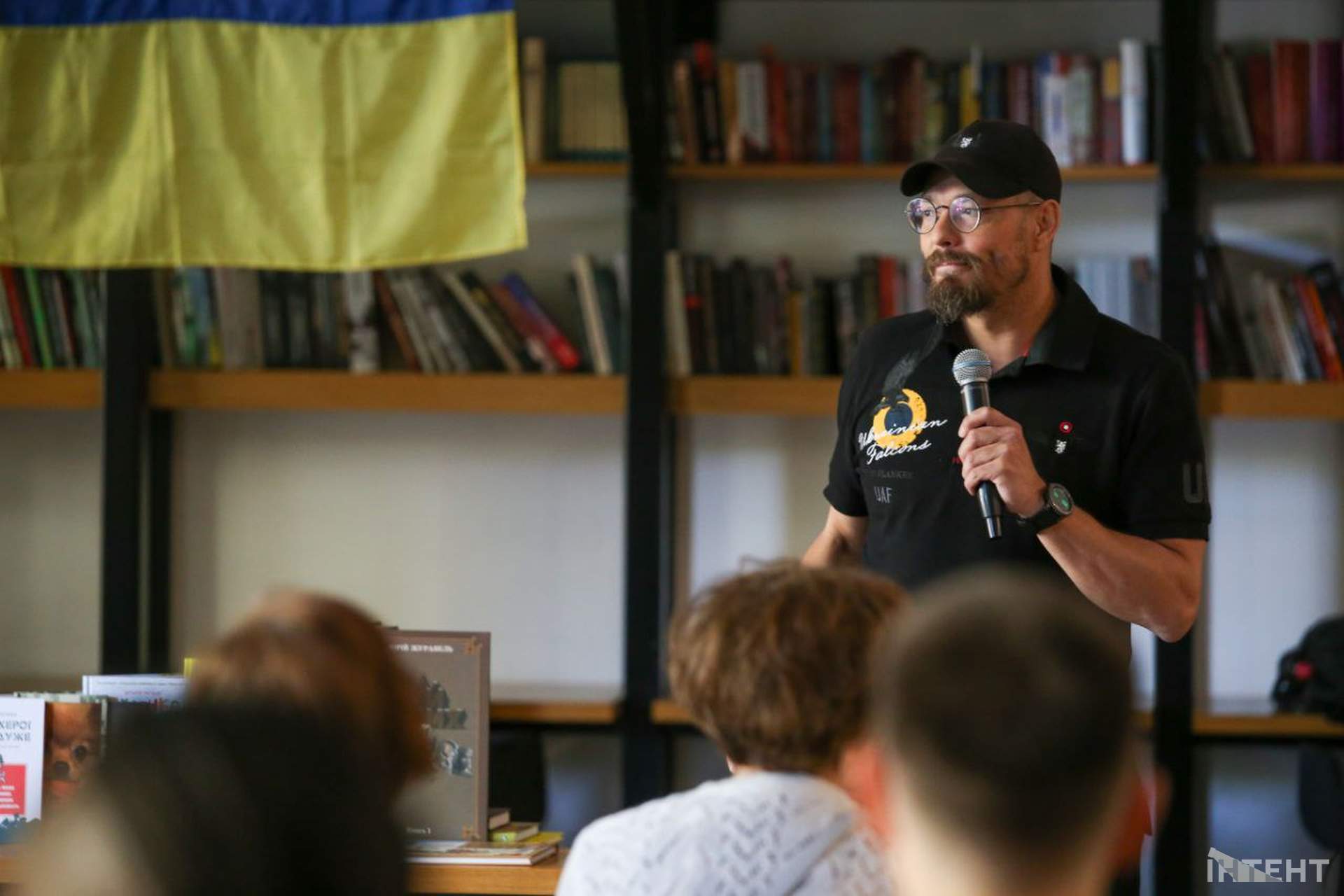 Тихо начитаний: в одеській бібліотеці показали стендап-комедію