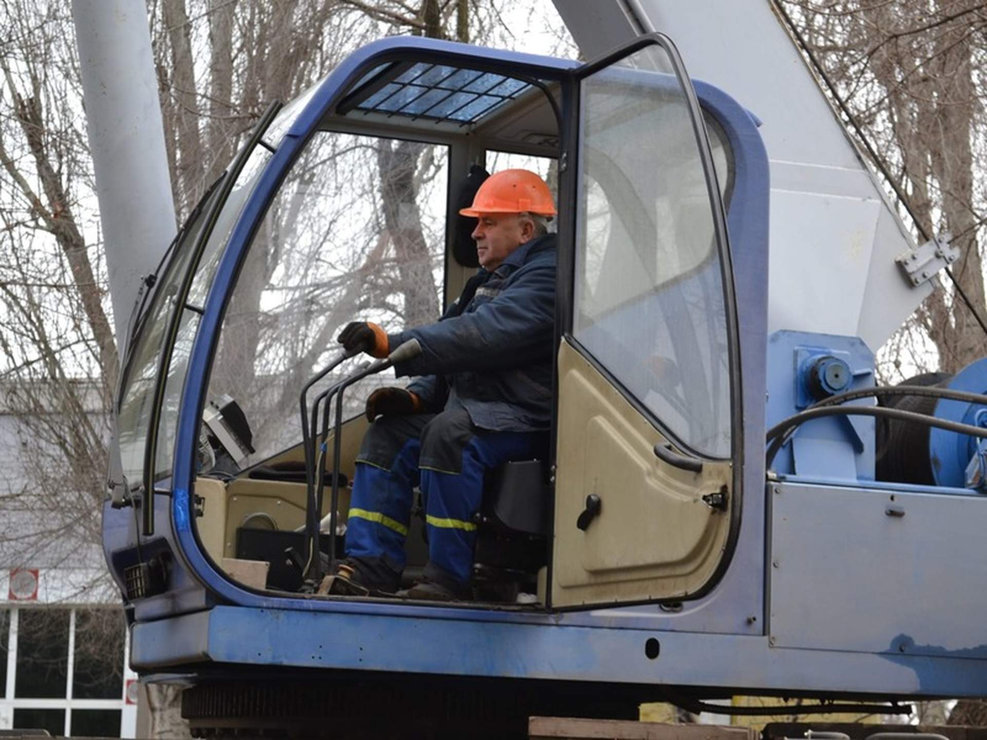 Грузія передала Миколаєву дизель-генераторні установки
