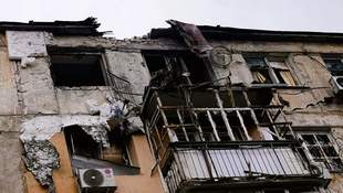 Армия россиян ударила по предприятию и школе на Херсонщине