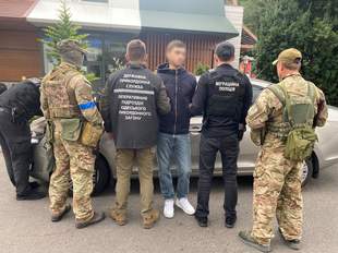Правоохоронці затримали в Одесі виробника фальшивих довідок для ухилянтів