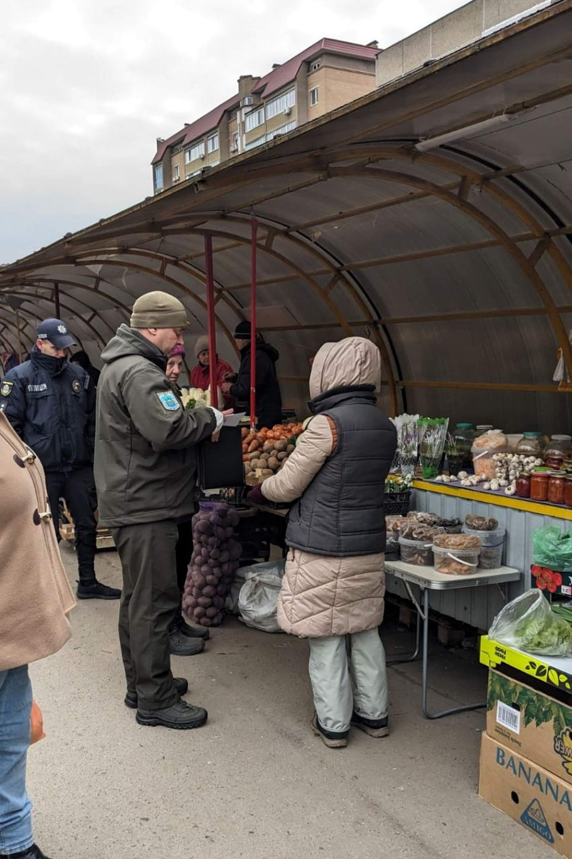 На Миколаївщині покарали продавці рідкісних квітів