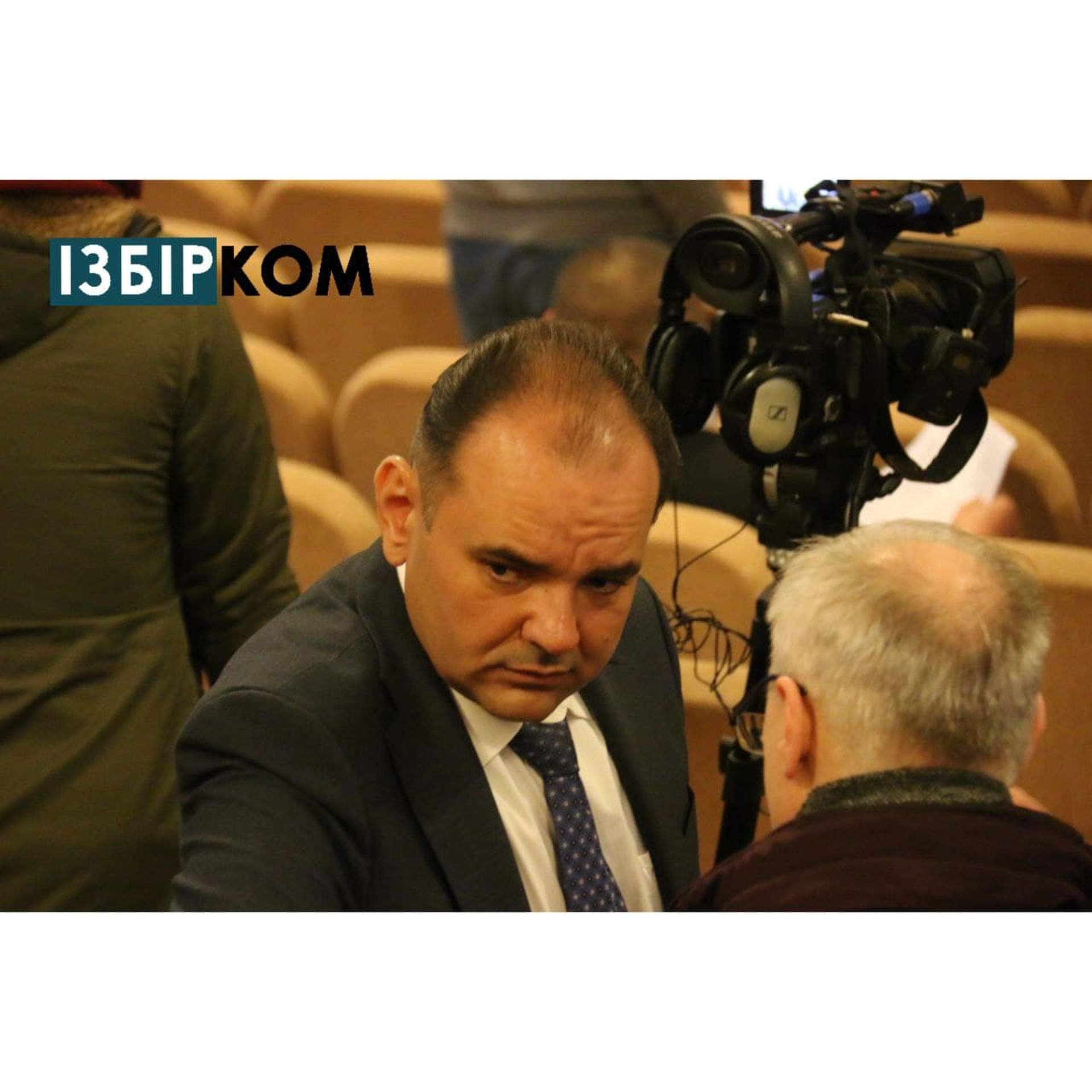 День двох сесій: як проходять засідання в Одеських обласній та районній радах