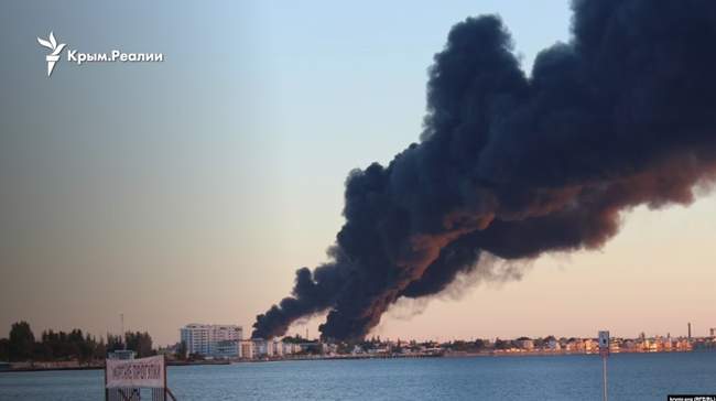 Пожежа на нафтобазі. ФОТО: ''Крим.Реалії''