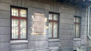 В Одесі деколонізатори вимагають очистити фасад від Гагаріна й не тільки