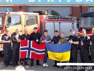 Норвежці подарували громаді на Херсонщині пожежну машину