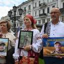 Лампадки, стрічки та хода пам’яті: в Одесі відбулася акція до Дня вишиванки