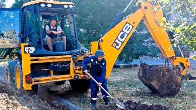 Ремонт водогону. ФОТО: КП "Херсонводоканал", сторінка у facebook