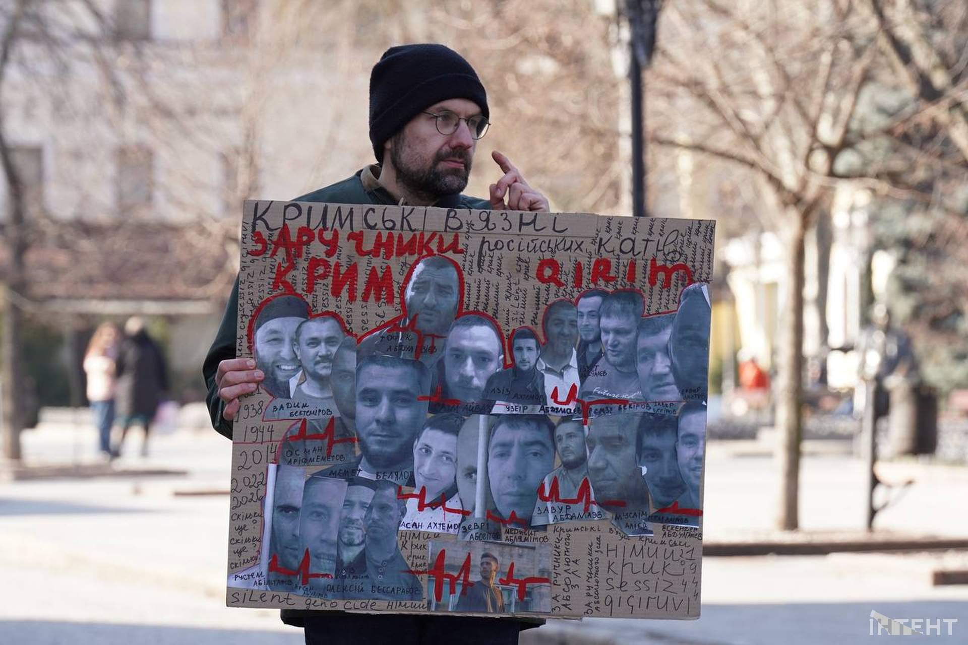 "Німий крик": в Одесі відбулася акція на підтримку кримських татар