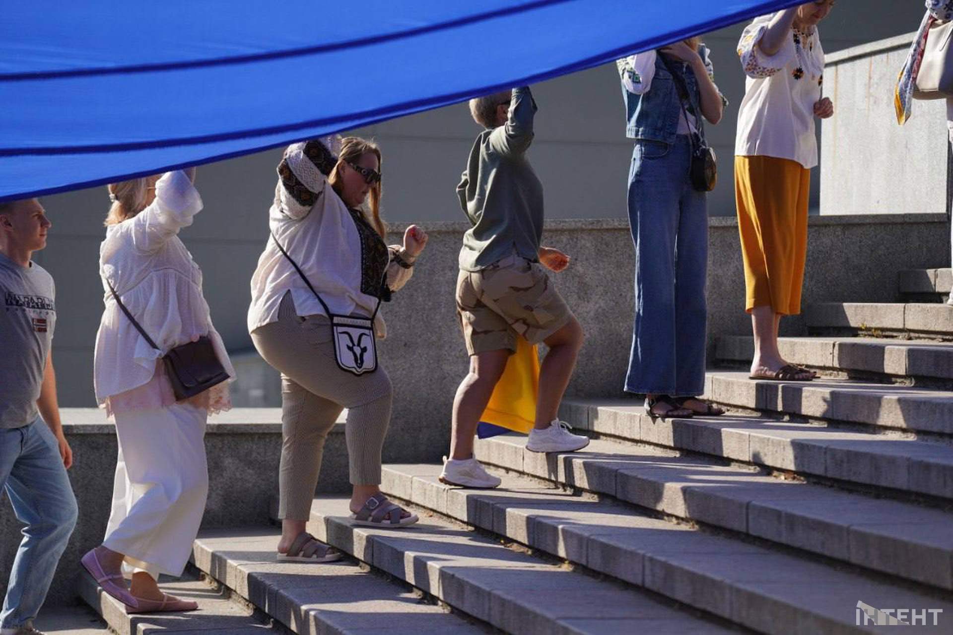 В Одесі розгорнули 34-метровий прапор України до Дня Незалежності