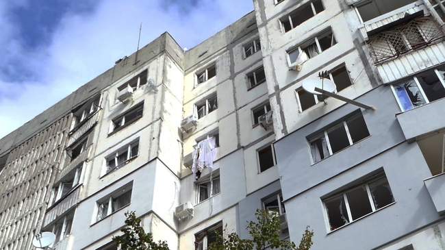 Наслідки авіаудару по Херосну. ФОТО: ipc.org.ua