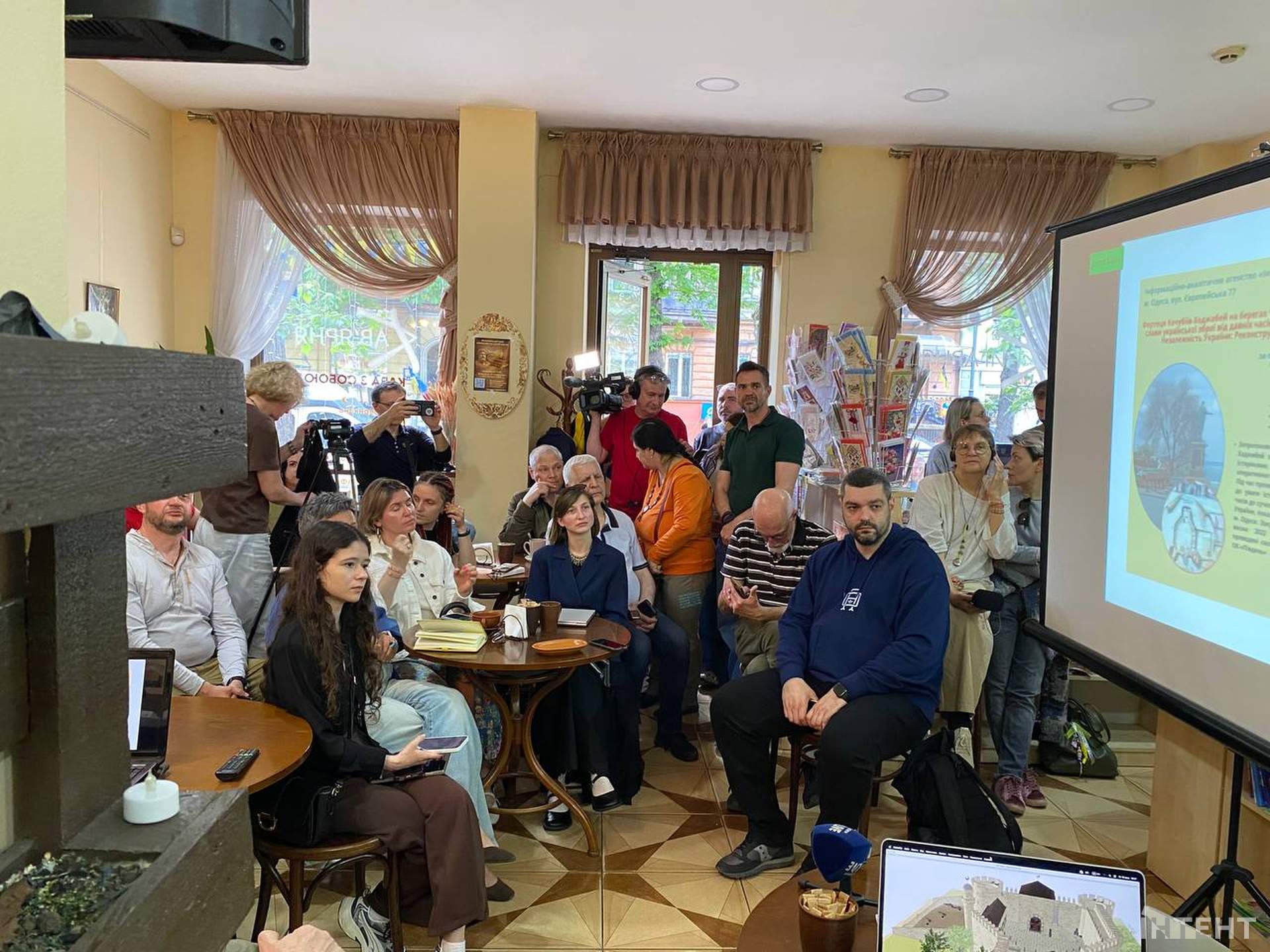 В одеській Книгарні-Кав'ярні презентували 3D-реконструкцію фортеці Ходжабей
