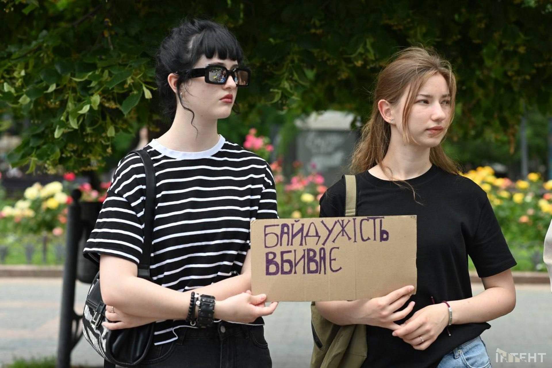 Двоє колишніх полонених відмітили річниці звільнення на акції в Одесі