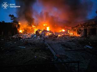 На Півдні Одещини спалахнули пожежі через нічні атаки росіян