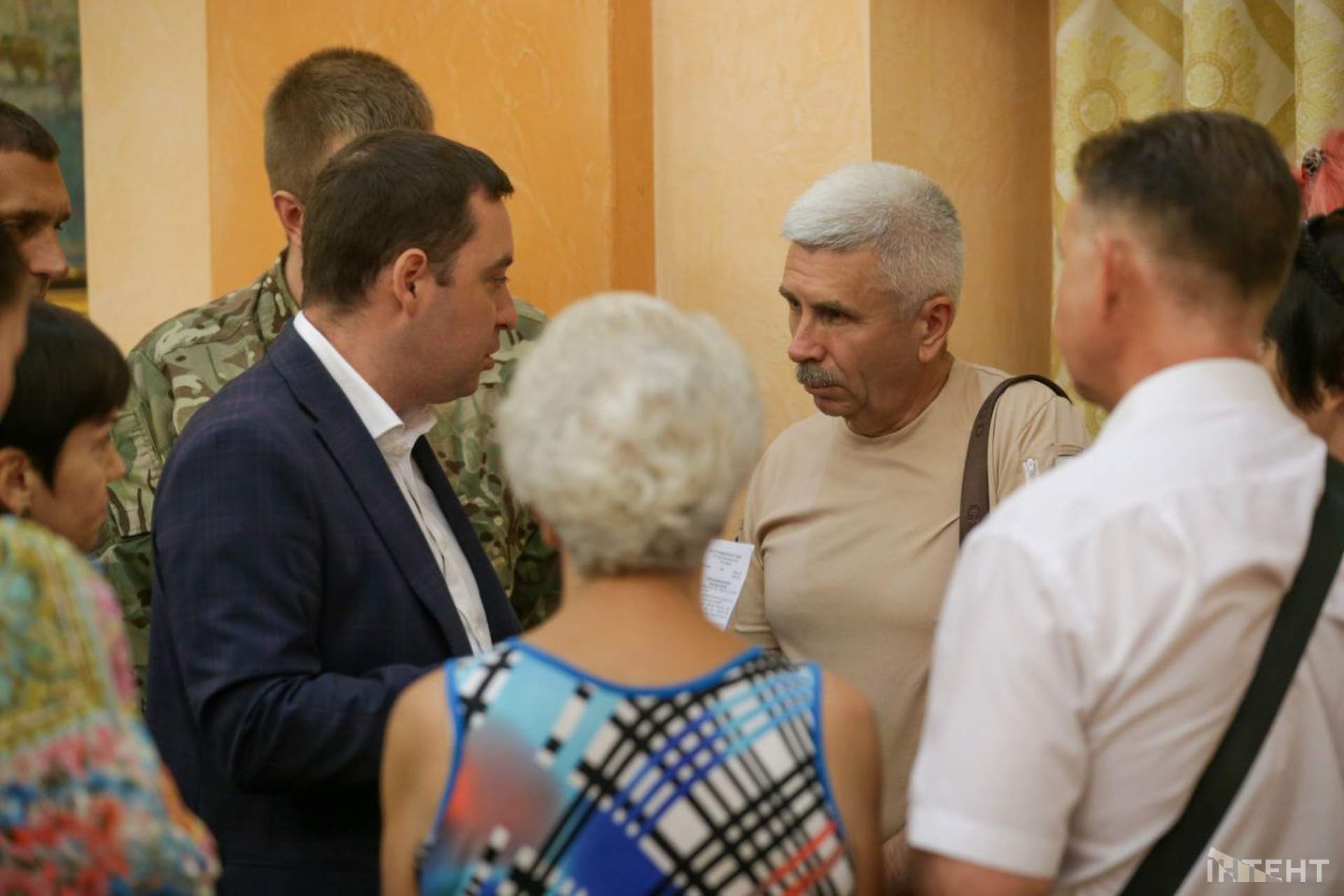 Обличчя та емоції: сесія Одеської міської ради в об'єктиві Інтента