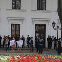Неожиданная сессия Одесского горсовета: оцепление вокруг мэрии и сбор ради одного вопроса