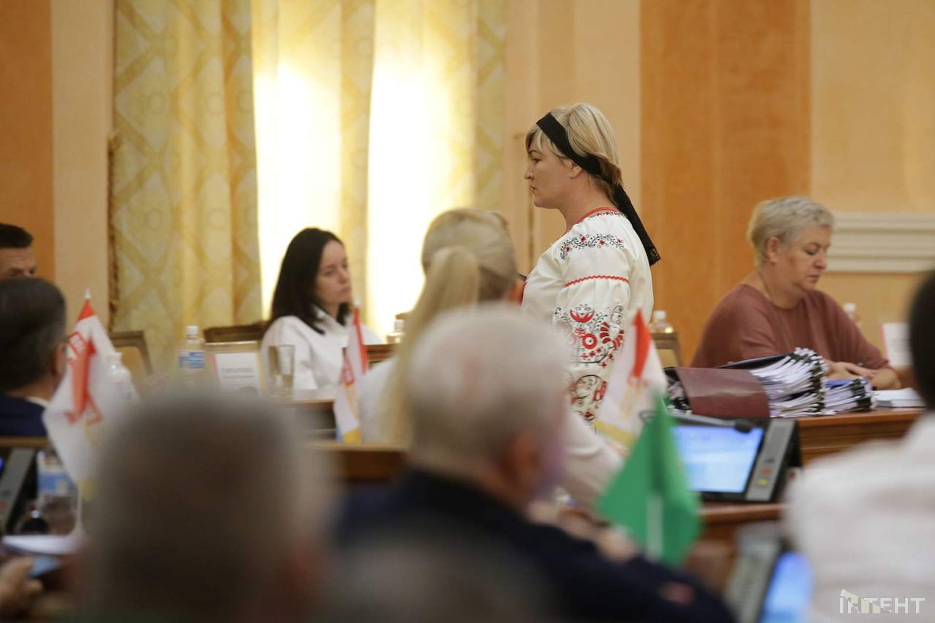Бурхлива сесія та мітинг у світлинах Інтента