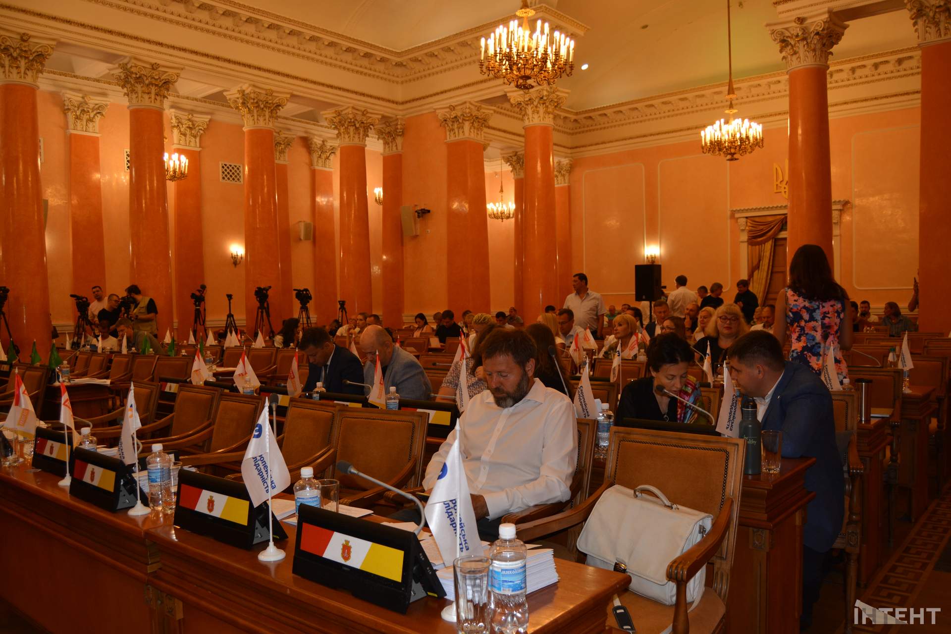 Пленарне засідання восьмої сесії Одеської міської ради у світлинах ІзбірКома
