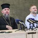 № 11 галерея "Коли нас багато, ми можемо творити чудеса": Митрополит Епіфаній зустрівся з волонтерами