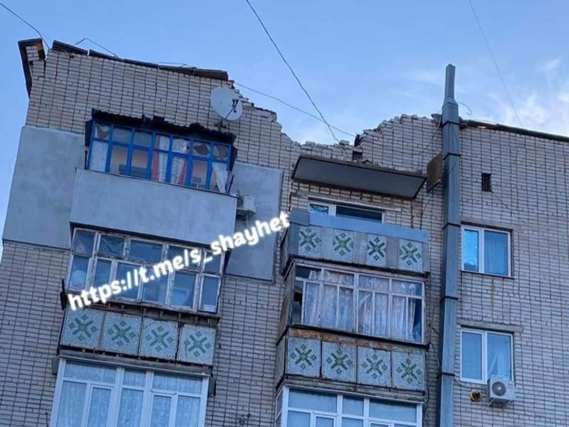 Внаслідок обстрілів в Очакові горіли автівки та житлові будинки