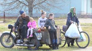 Almost a third of the population remains in the right-bank part of Kherson region
