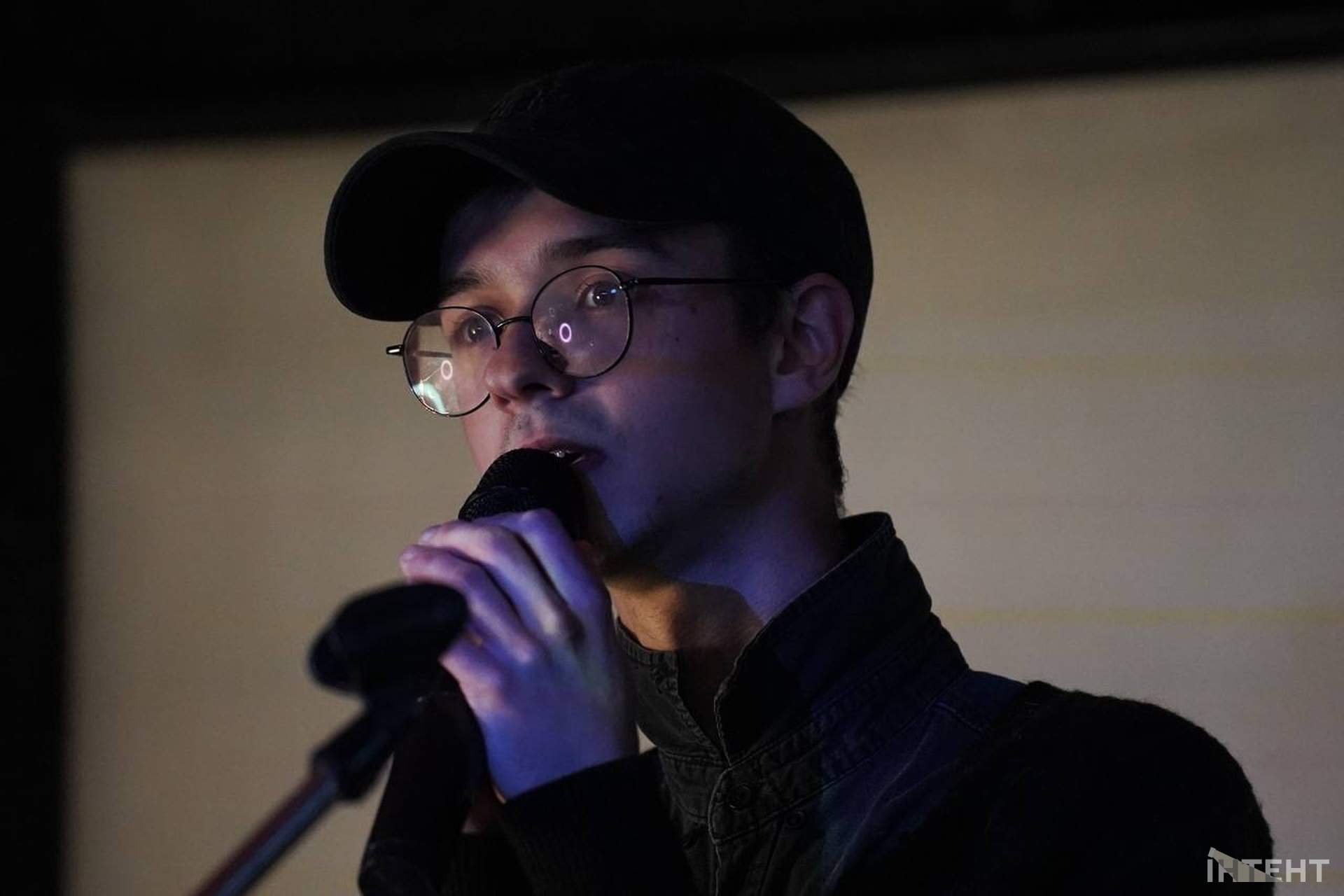 В Одесі поети та поетки змагалися за право участі у світовому чемпіонаті