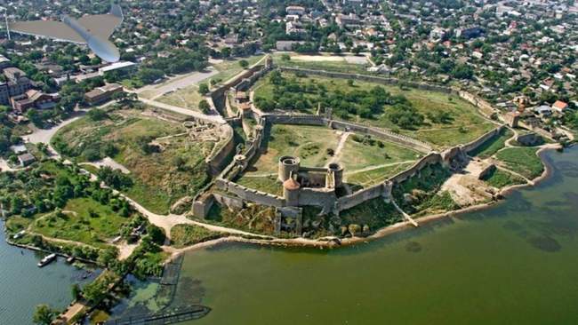 PHOTO COLLAGE: Intent