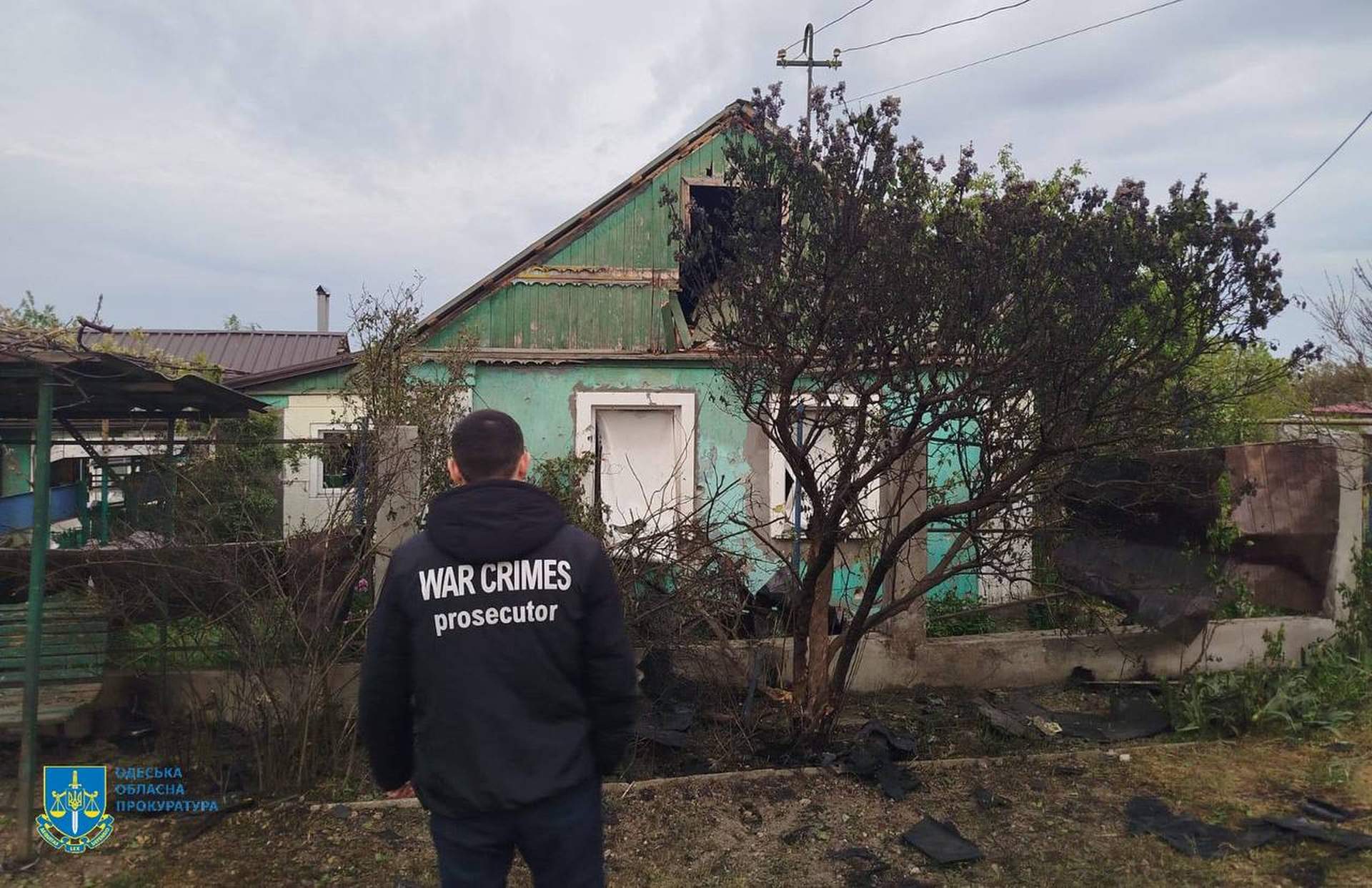 Безпілотники росіян підпалили будинки й убили жителя Одещини