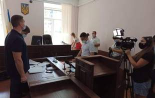 Суд відправив під варту посадовця Міноборони за хабар на мільйон доларів