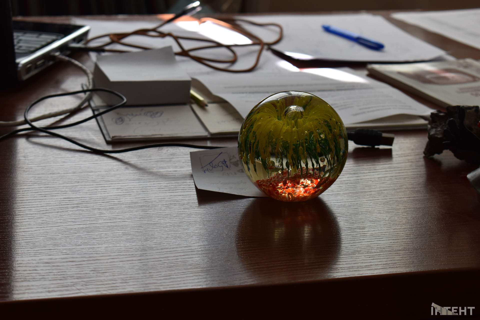 Екскурсія кабінетами "Суспільного": поєднання різних епох одеського телебачення