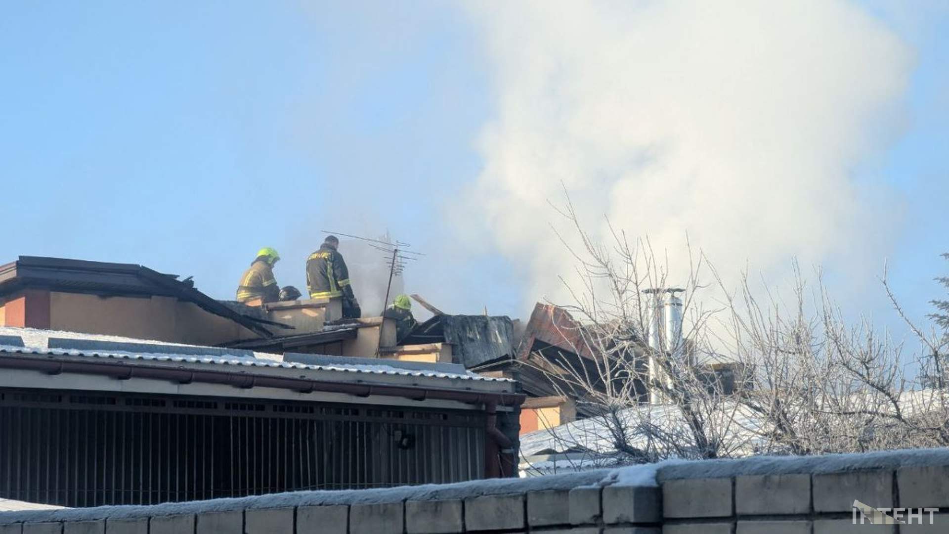 На Одещині через ворожу атаку постраждали будинки та склад