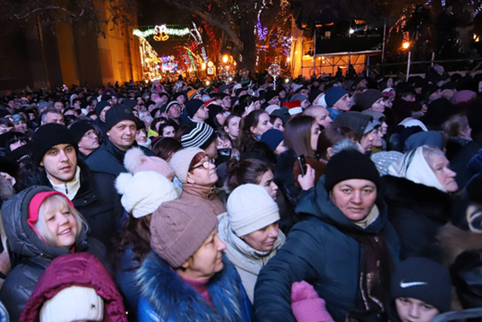 Более 40 тысяч человек встретили Новый год на Думской площади, - мэрия
