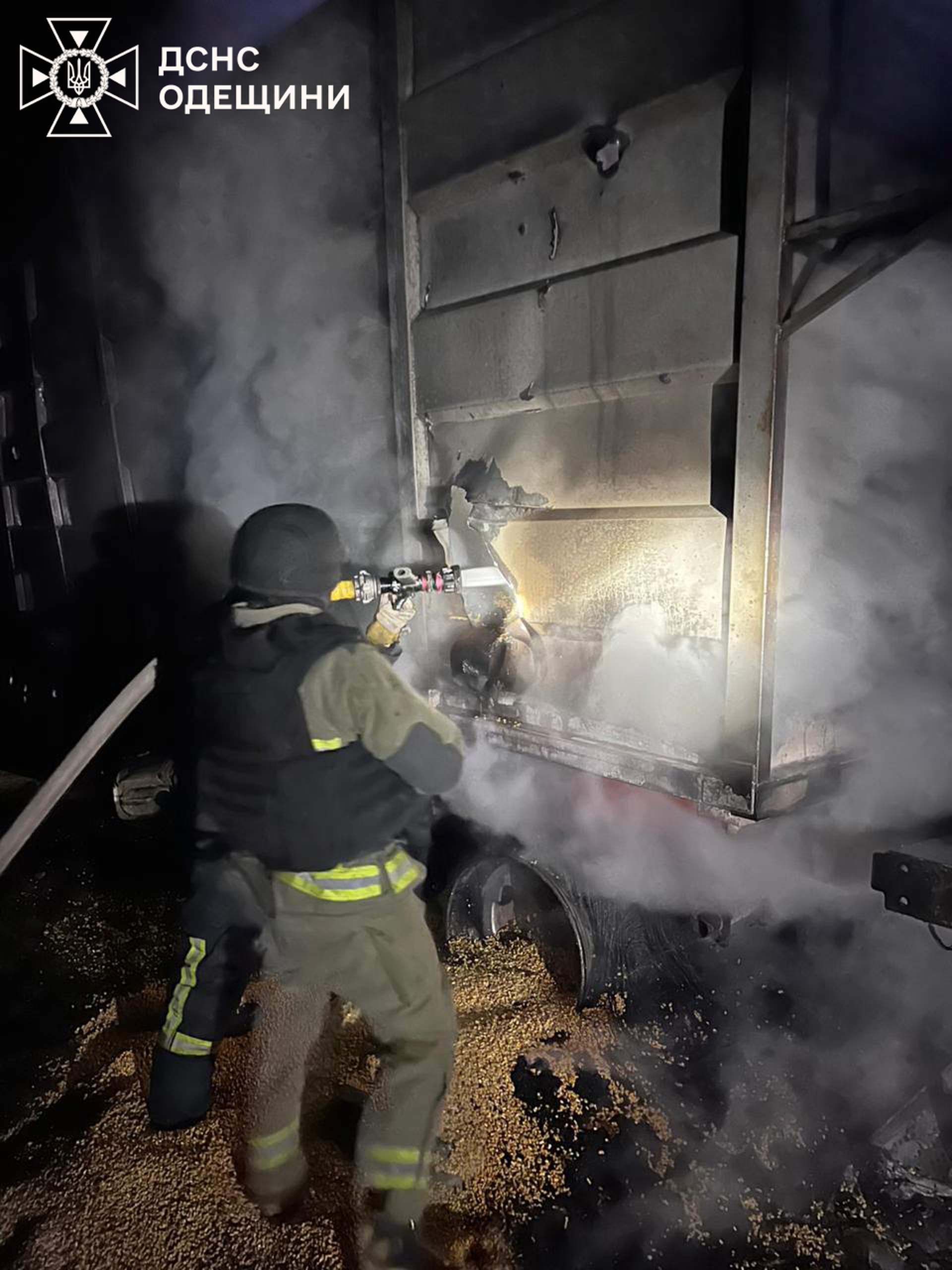 Побільшало загиблих та поранених внаслідок російського удару по порту на Одещині