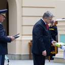 Президент наградил подростков из Одессы, спасавших детей в «Виктории»