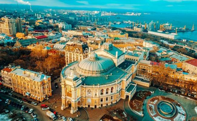 Театральная площадь в Одессе. ФОТО: Форсайт Стратегии развития