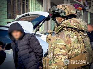 В Одессе задержали членов добровольческой организации за торговлю бронированием