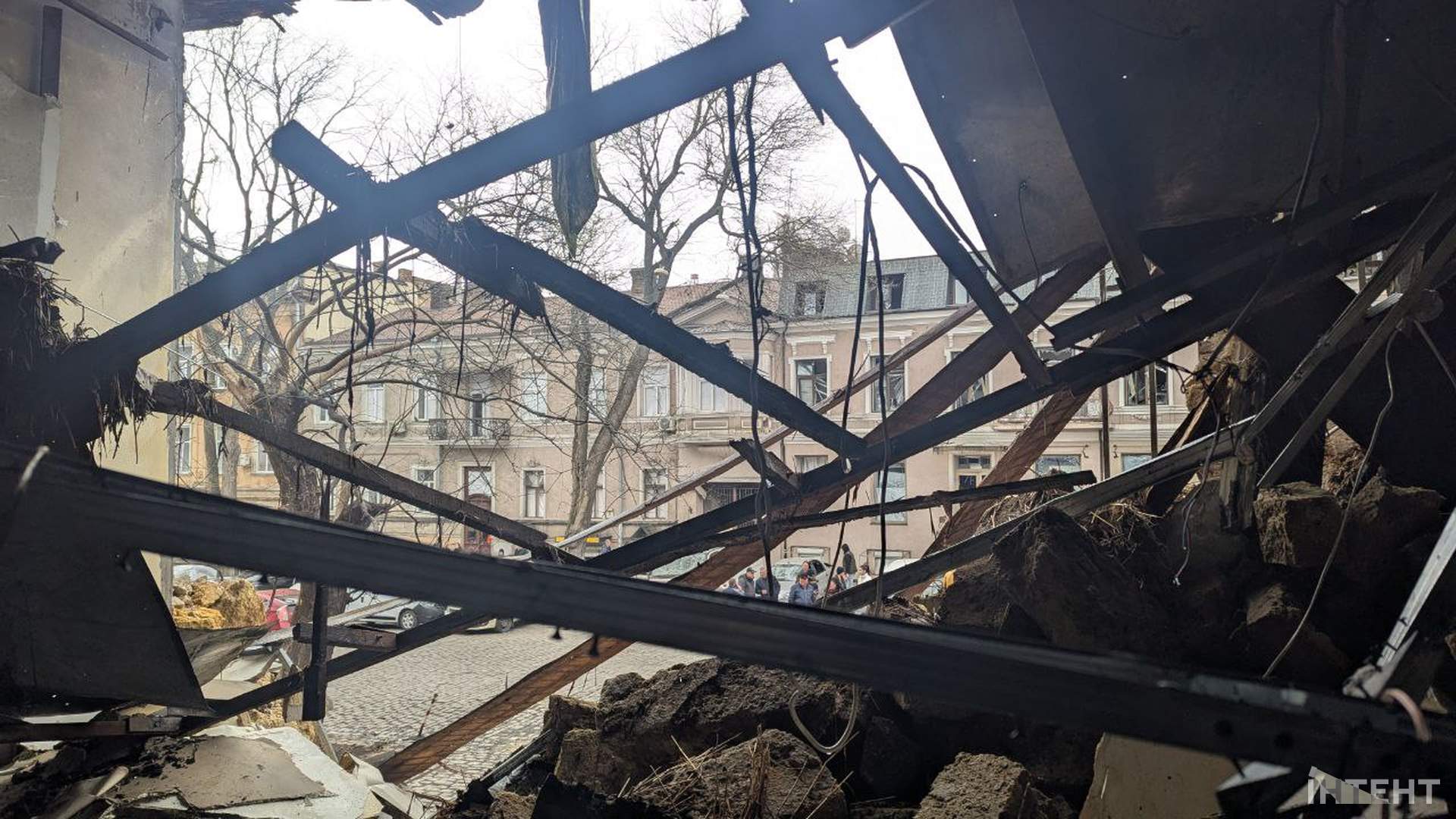 Дрони вдарили по житлових кварталах Одеси: пошкоджено 14 будинків