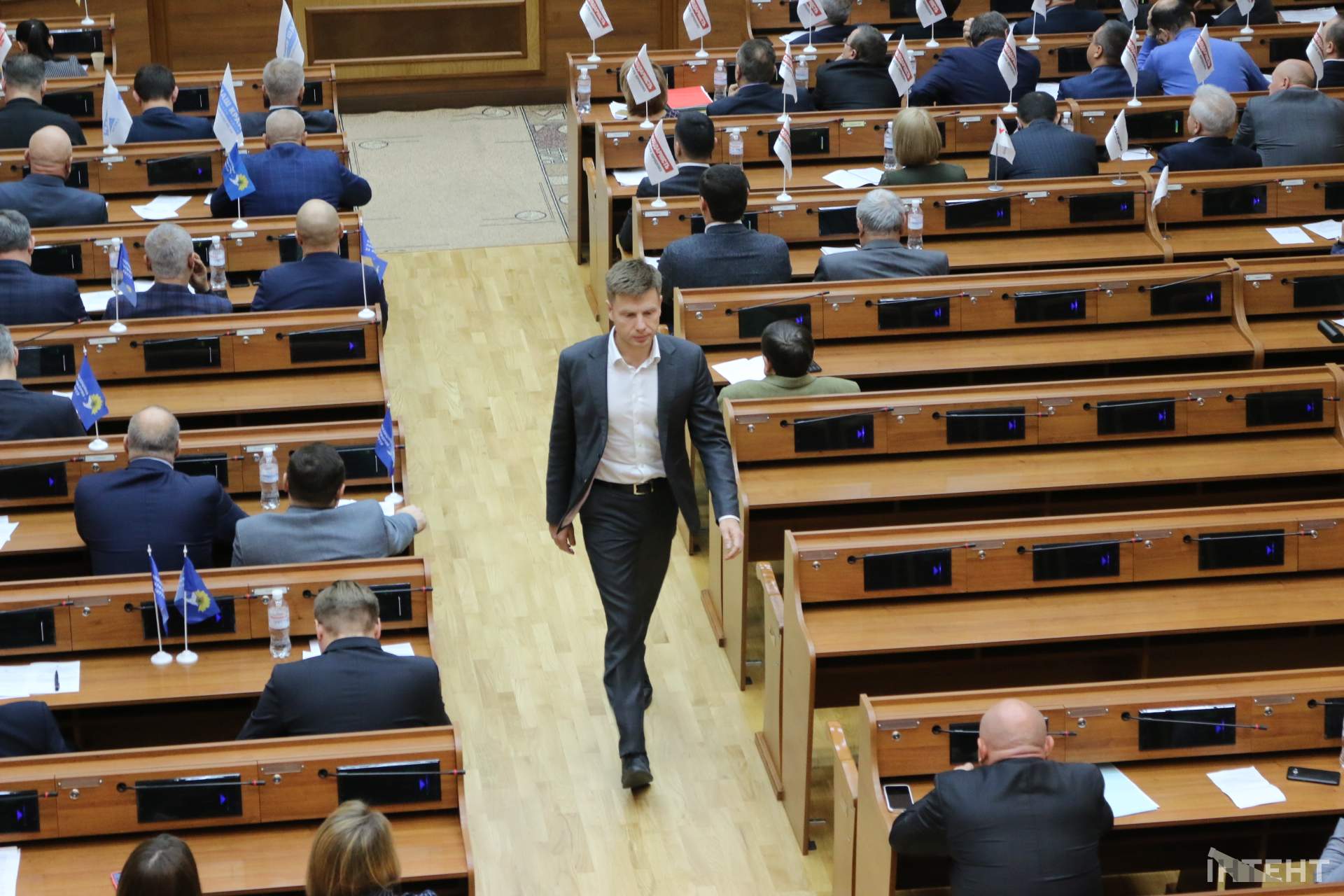 Як проходить позачергова сесія Одеської обласної ради