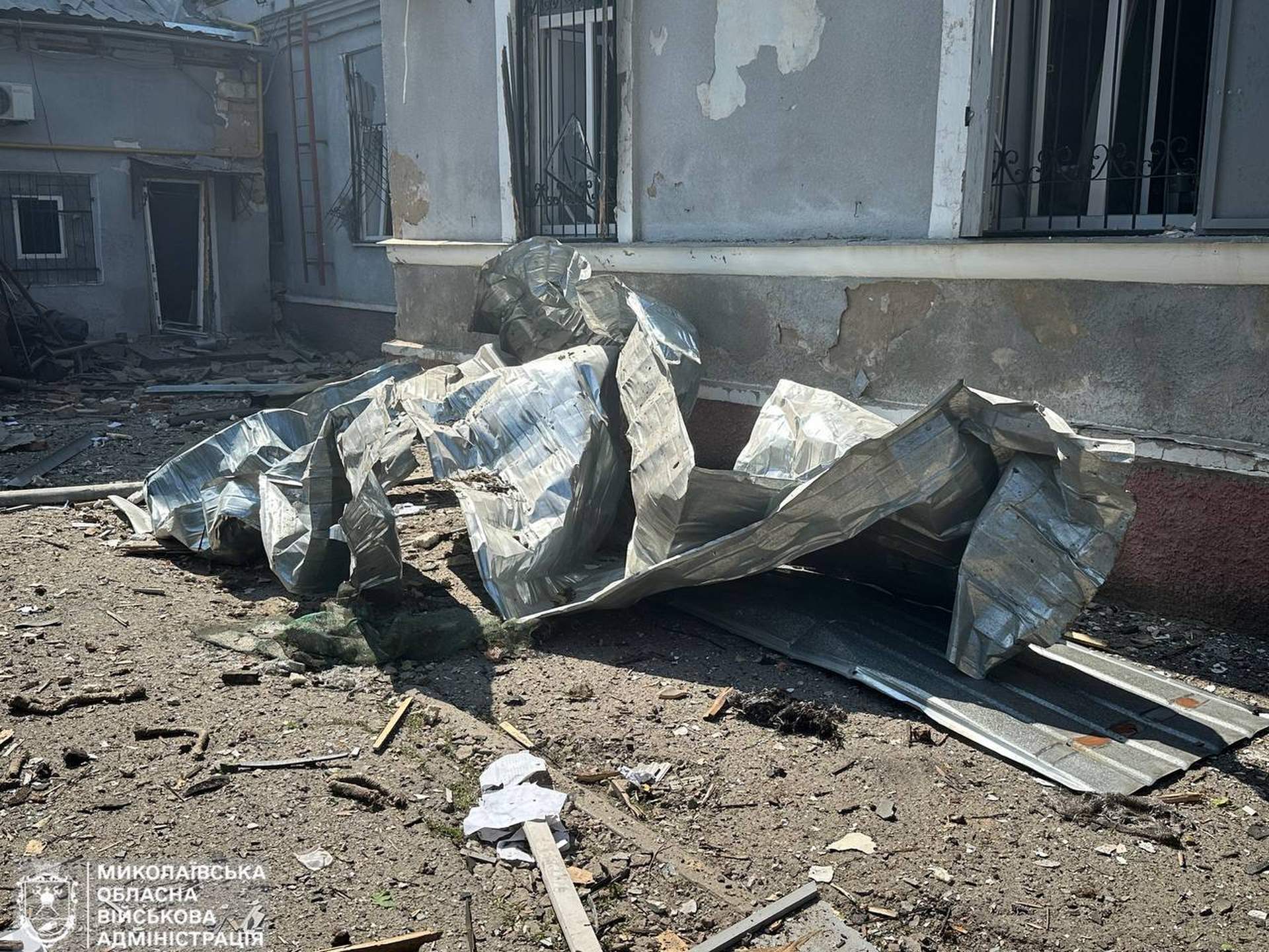 Масштабні руйнування та постраждалі: у Миколаєві показали наслідки шахедної атаки