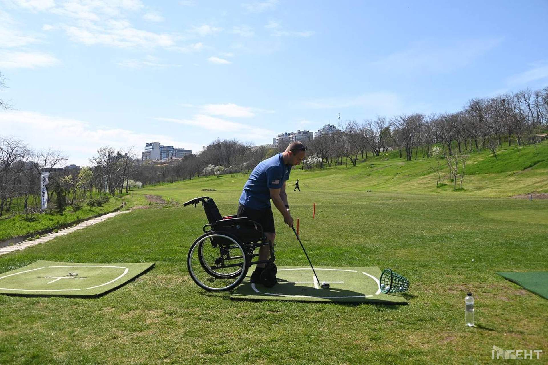 Одеських ветеранів познайомили з улюбленою грою Трампа