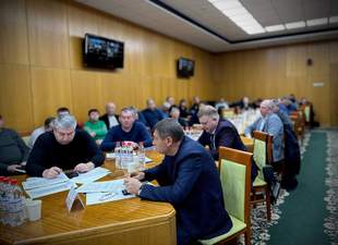 Курага по 550 гривень, сметана по 190: в Одесі розглянули марнотратні тендери