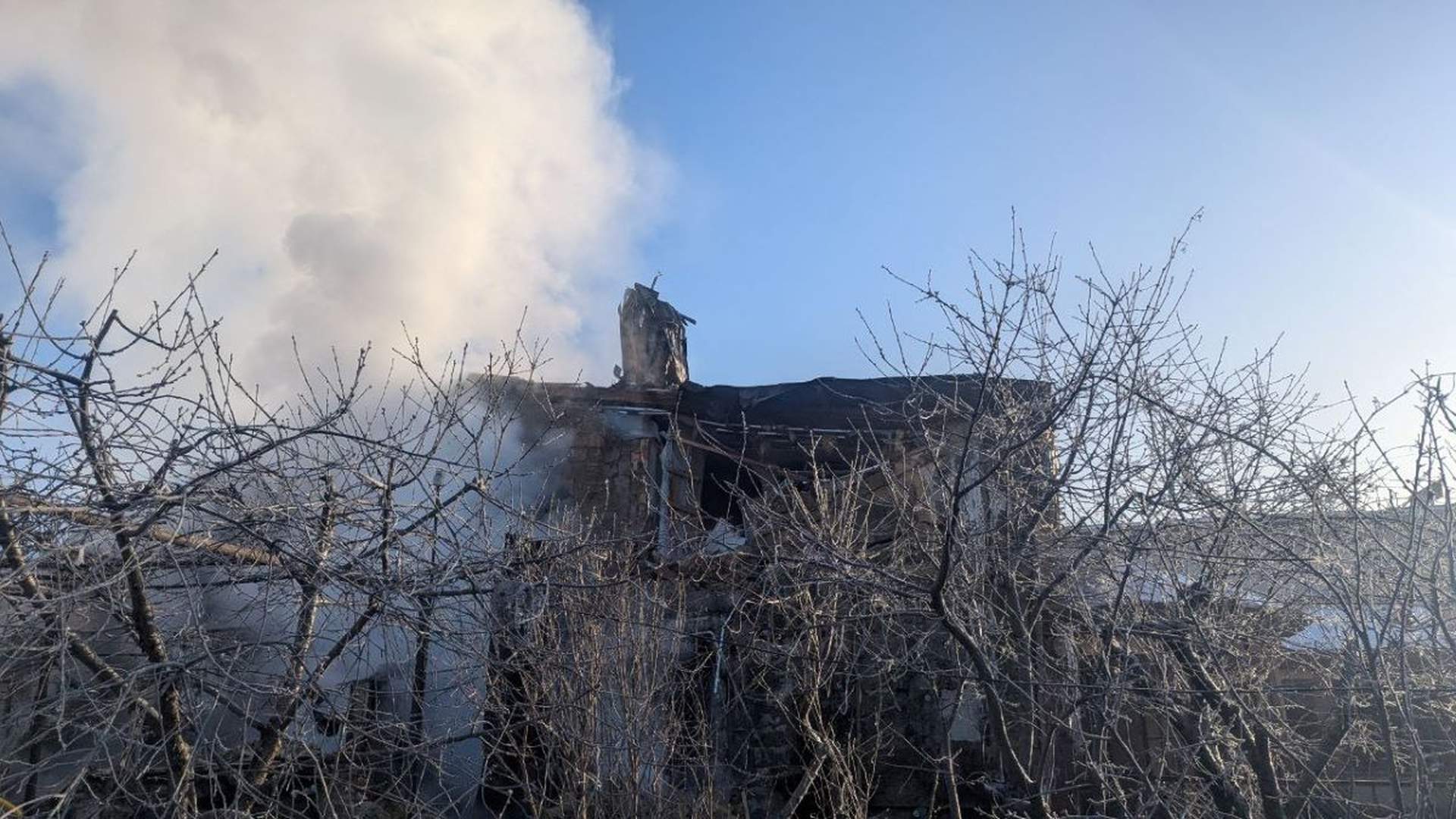 На Одещині через ворожу атаку постраждали будинки та склад