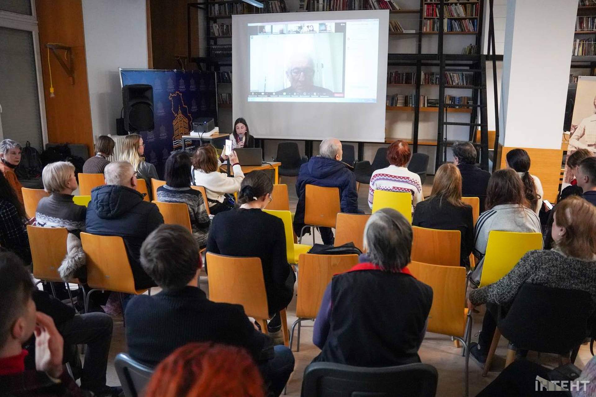 Дискусії, плагіат і 300 тисяч на конкурс: чим закінчились обговорення пам’ятника Лесі Українці