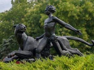 У Миколаєві померла авторка скульптури "Мауглі" біля міського зоопарку