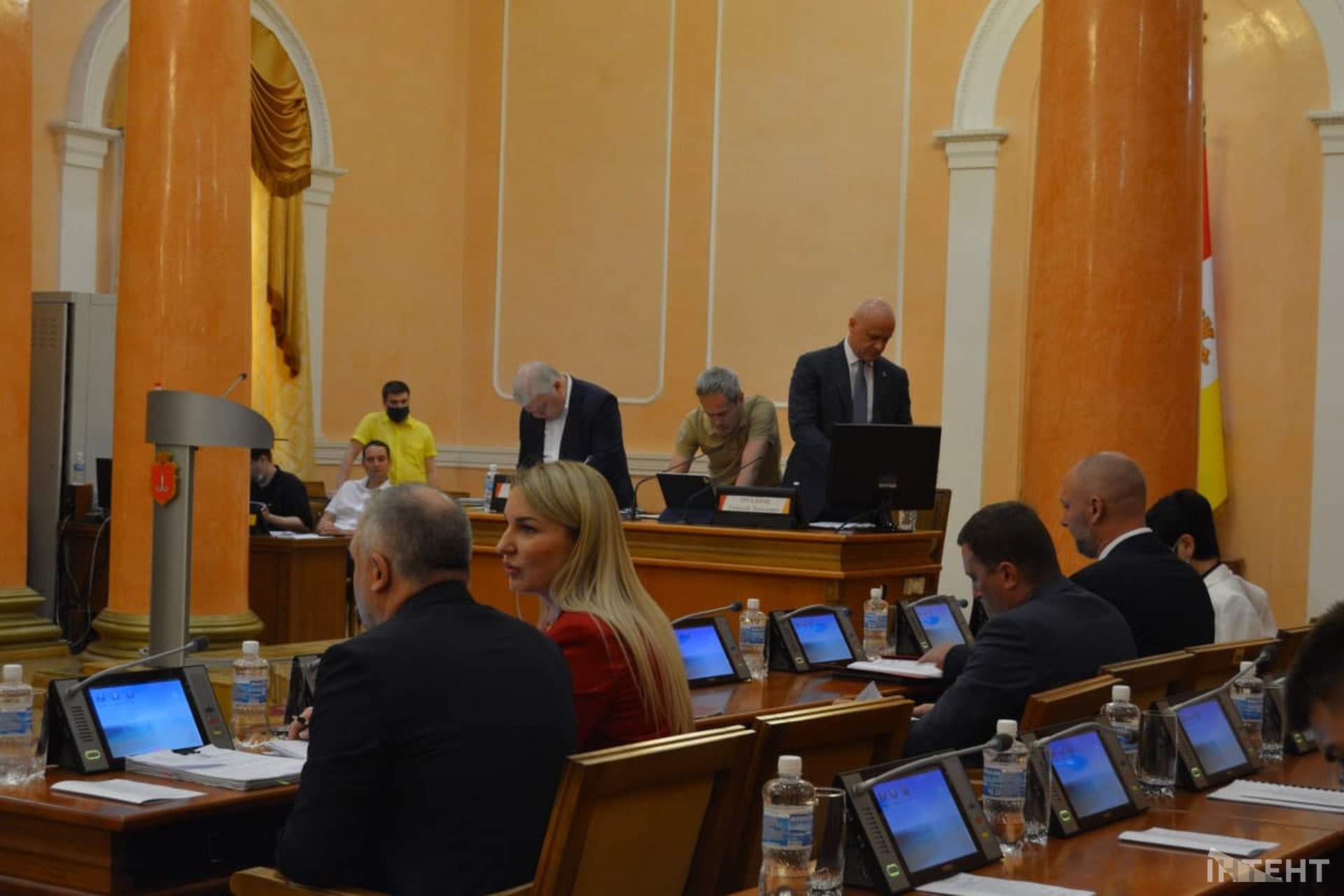 Пленарне засідання восьмої сесії Одеської міської ради у світлинах ІзбірКома