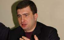 Игорь Марков развлекается в номере и не открывает двери полицейским - СМИ