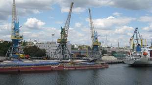 Підприємство з Миколаєва поглине Херсонський морський торговельний порт